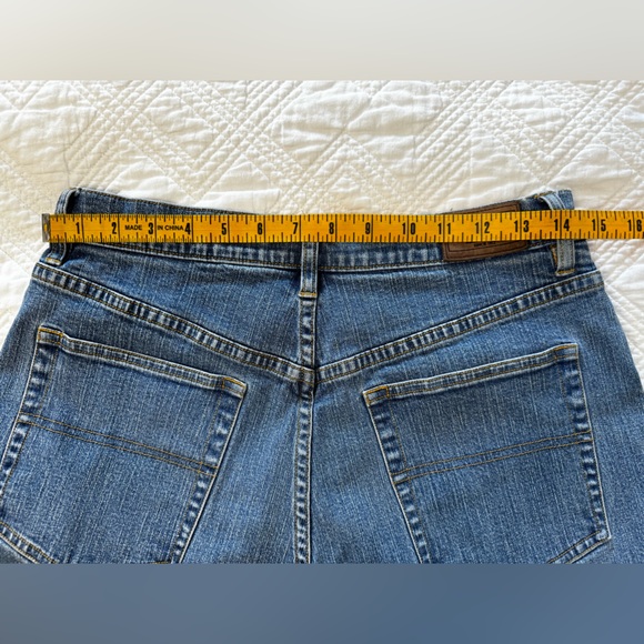 L.L. Bean Medium Wash Cotton Straight Leg Jeans Size 10P - Picture 6 of 9